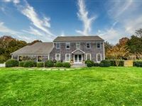 PRISTINE NORTH HAVEN HOME