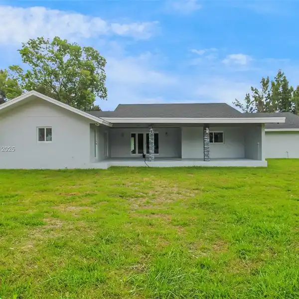 PRIVATE RETREAT ON 2.5 LUSH ACRES