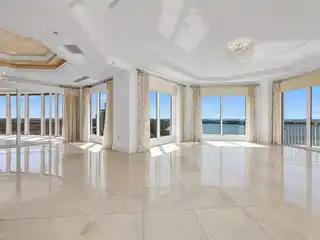 Gorgeous Residence in Azure