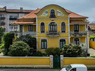 Restored 1929 Estate with Timeless Elegance