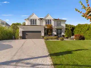 Beautifully Renovated Southampton Home in Shinnecock