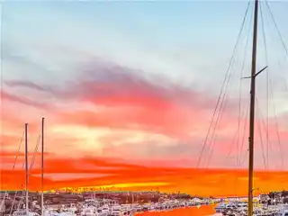 Beautiful End Unit Waterfront Home