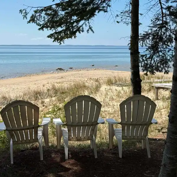 MAGICAL LIVING ON LAKE MICHIGAN