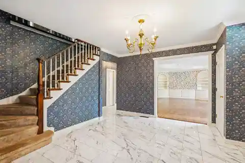 Gracious Estate Living with Endless Potential