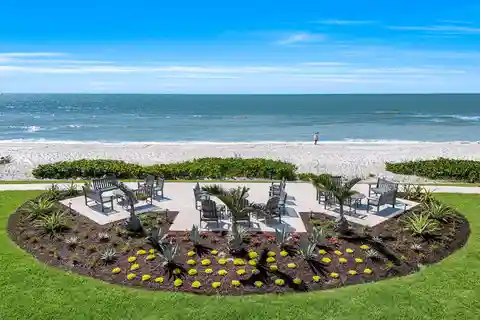 Sunshine Filled Cottage by the Sea