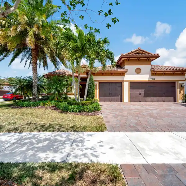 STUNNING HOME IN PRESTIGIOUS COMMUNITY