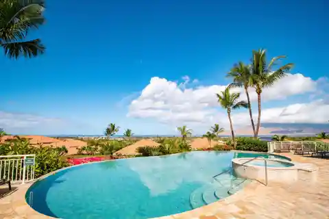 Beautifully Spacious Tucked Away Home with Private Lanai