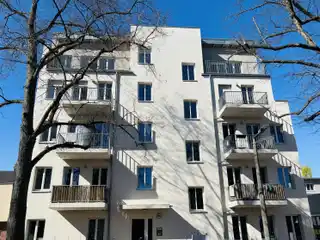Modern Top-floor Apartment