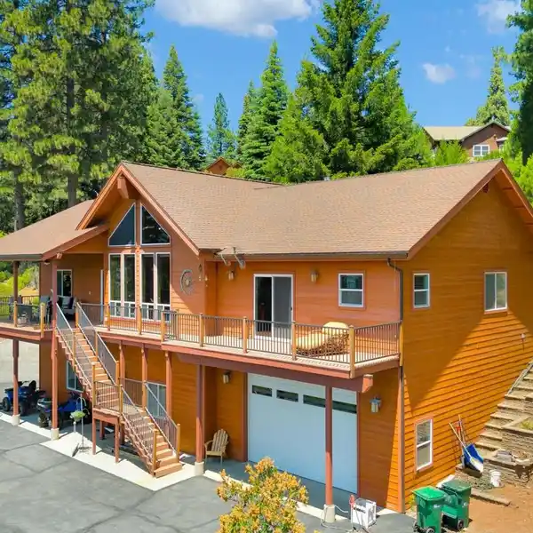 INCREDIBLE LAKE ALMANOR PROPERTY