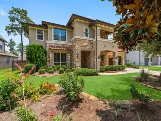 Spacious Home Steps from Spincaster Park