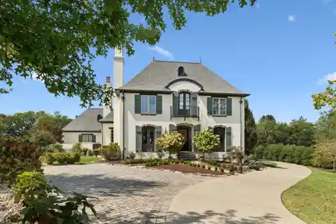 Refined Country Living on 3.39 Acres