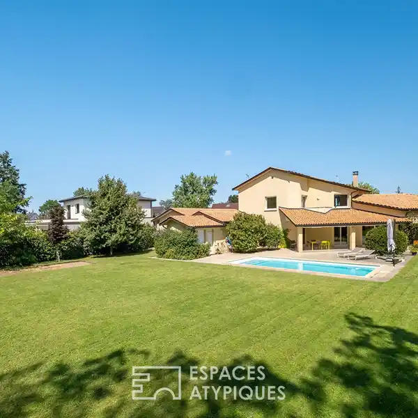 SPACIOUS LUXURY POOL HOME AT GRAND LARGE