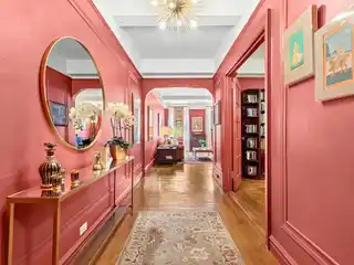 Gracious Apartment in a Sought-after Building