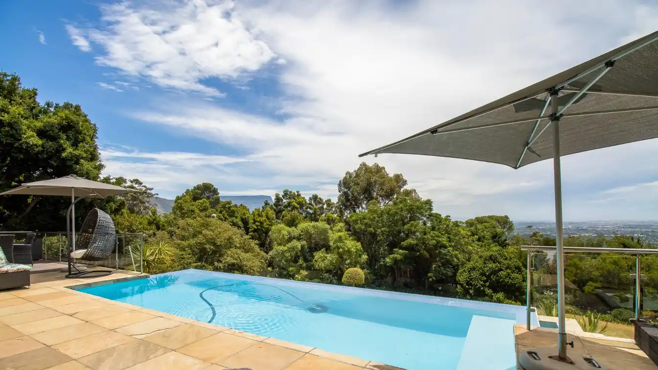 Contemporary Home with Endless Panoramic Views