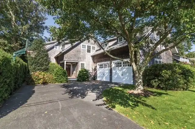 Perfect Traditional East Hampton Village Rental