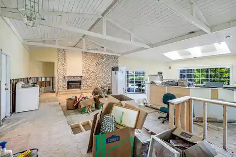 Fantastic Imperial River Front Property