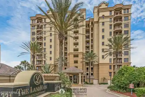 Gorgeous Home in the Landmark