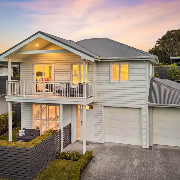 EXCEPTIONAL HOME FOR SUN-DRENCHED LIVING