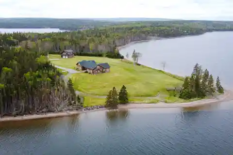 Luxurious and Serene Executive Home with Guest House on Bras D'or Lake