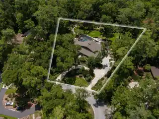 Architectural Sophistication in a Private In-Town Setting