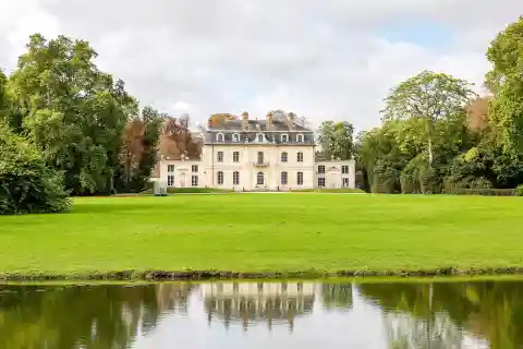 Elegant Chateau with a Rich History
