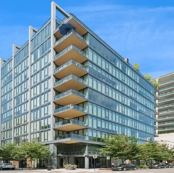 DROP DEAD GORGEOUS CORNER UNIT