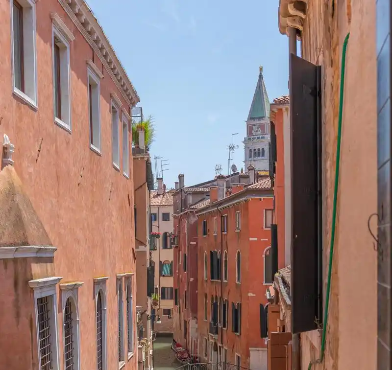 Admirable Apartment with Canal View
