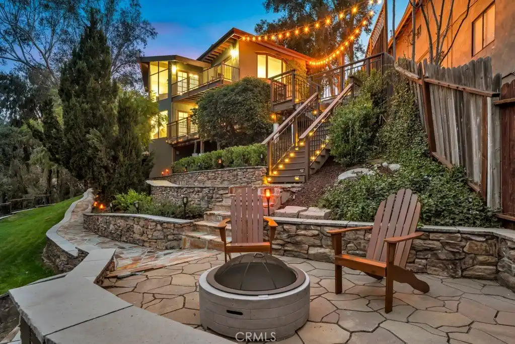 Exceptional Retreat in the Hills
