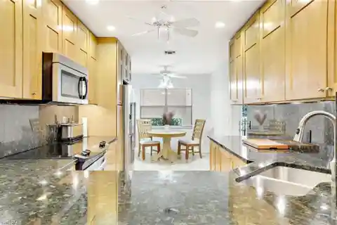 Opportunity for an Old Naples Pied a Terre