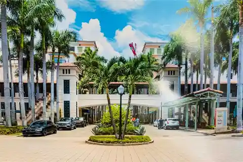 Luxury Living Opportunity at the Avenue