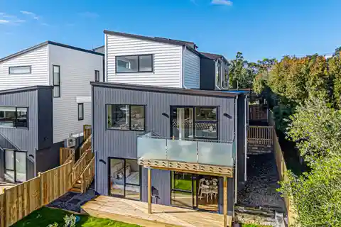 Stunning Brand New Modern Home