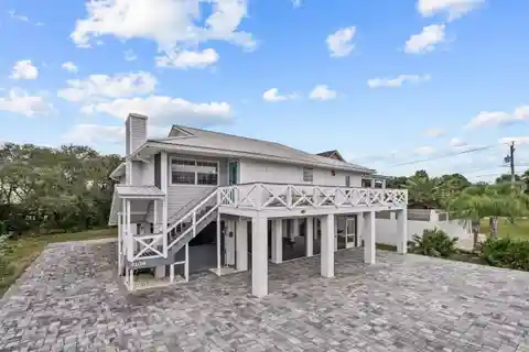 Exquisite Island Oasis
