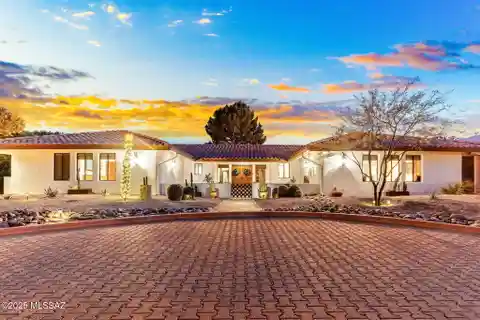An Oasis in Tucson Country Club