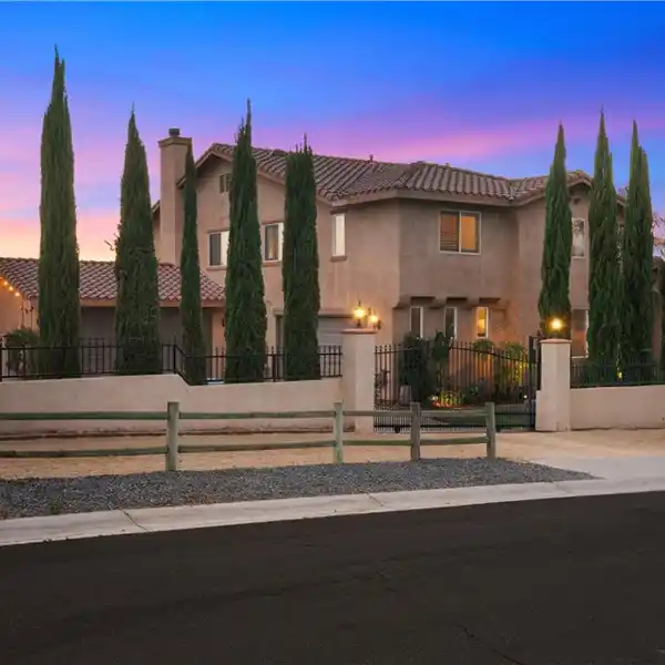 EXQUISITE ESTATE IN TRANQUIL NORCO HILLS