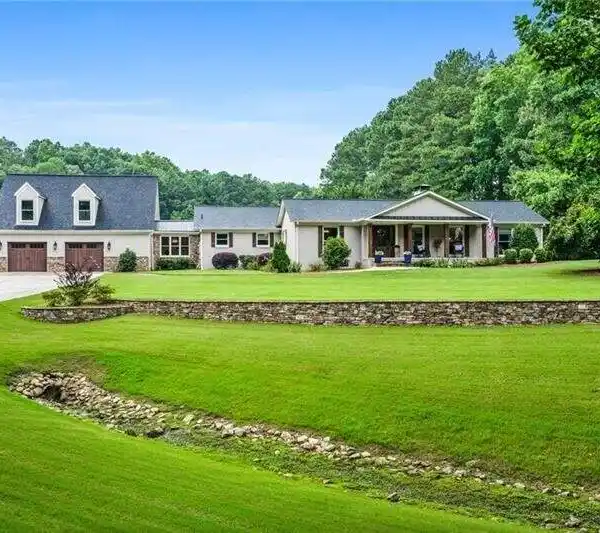 A PIECE OF PARADISE IN WEST COBB