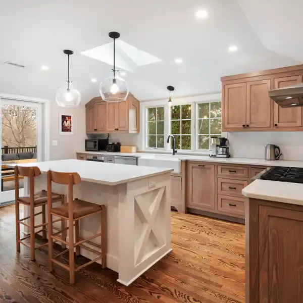 COASTAL COLONIAL IN PRIME ROWAYTON LOCATION