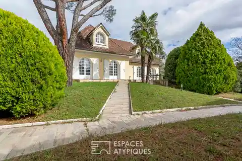 Renovated Home with Pool and Pool House