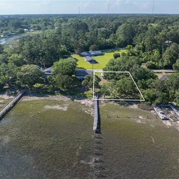 RARE MAY RIVER LOT WITH PRIVATE DEEP-WATER DOCK