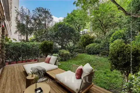 Split-Level Apartment with a House-Like Feel