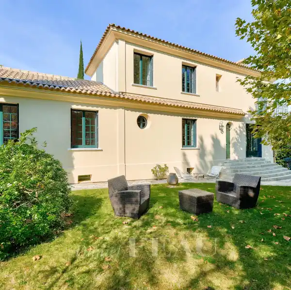 PEACEFUL TUSCAN-STYLE PROPERTY