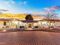 OASIS IN THE HEART OF THE PRESTIGIOUS TUCSON COUNTRY CLUB