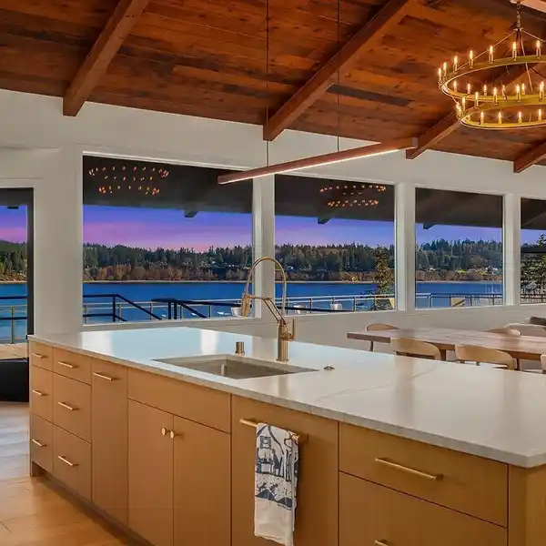 LUXE WATERFRONT HOME WITH UNINTERRUPTED VISTAS