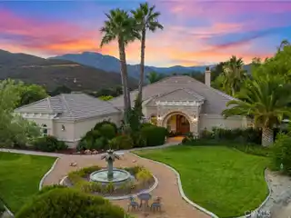 La Cresta Luxury Estate