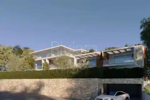 New Luxury Apartment with Sea View