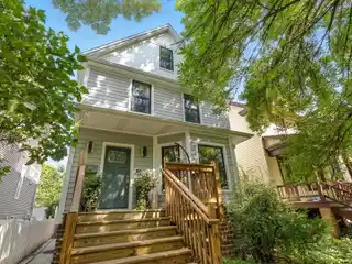 Stunning and Spacious Home in Lincoln Square