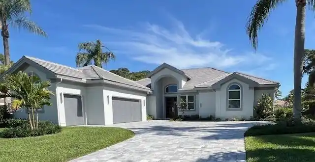 Estate-style Residence Within the Prestigious Willoughby Golf Club