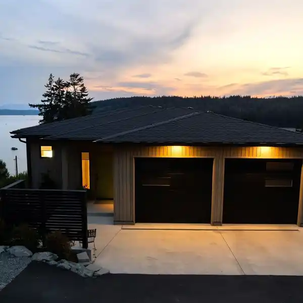 SINGLE-LEVEL LIVING AT ITS FINEST