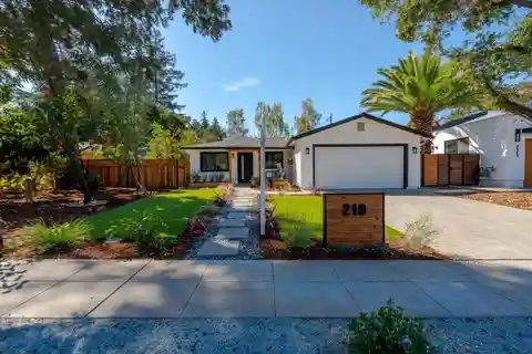 Stunning Home on Quiet Cul-de-sac