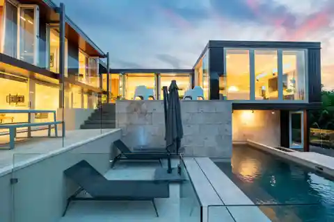 Modern Luxury with Timeless Sophistication