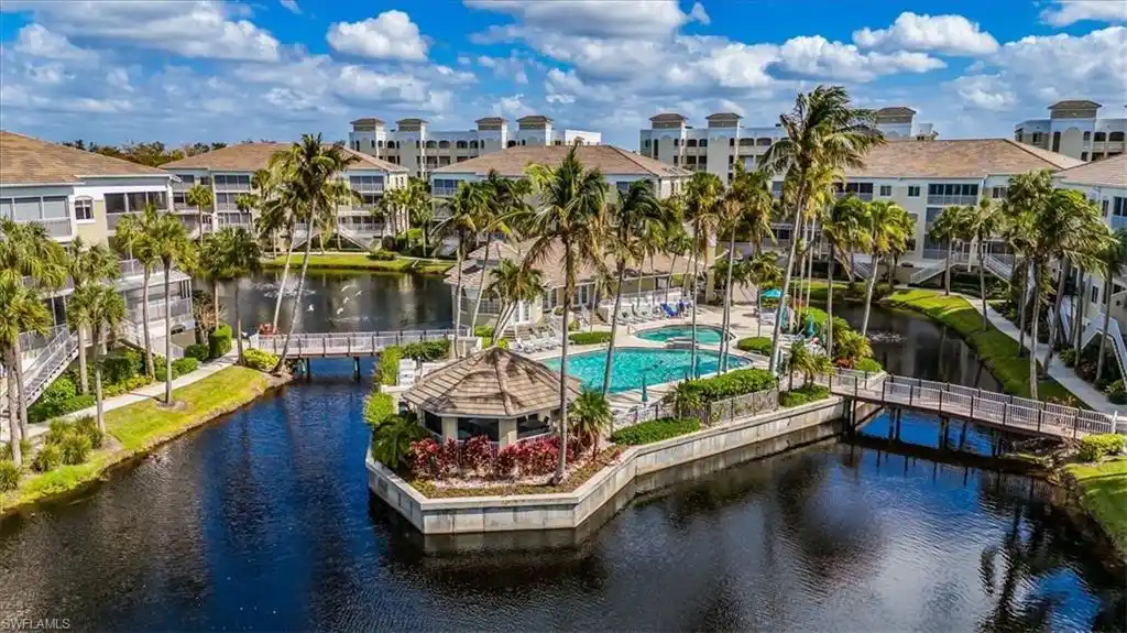 Gorgeous Condo in Pelican Bay's Pebble Creek